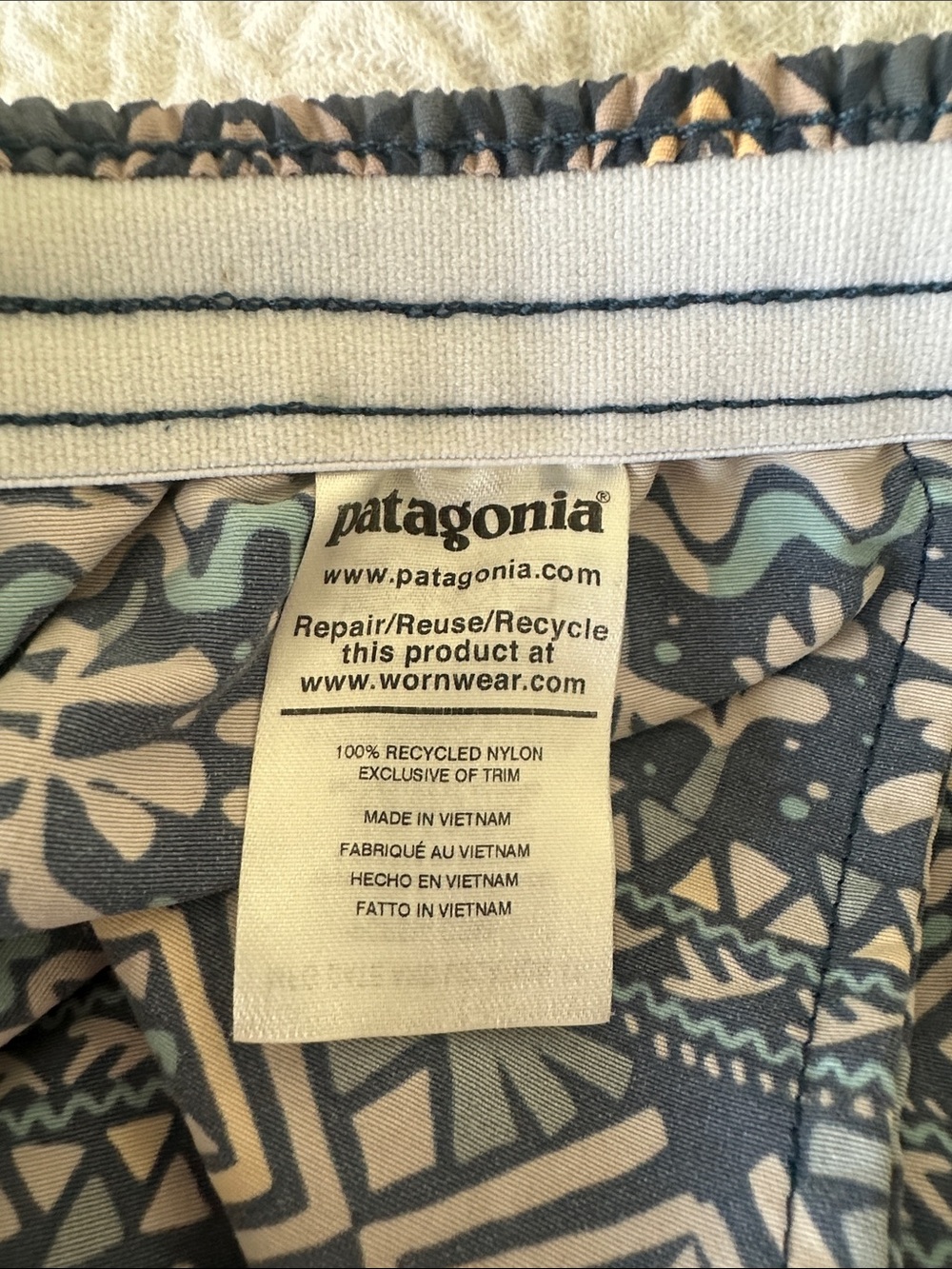 Patagonia Women's Patterned Elastic-Waist Shorts - Picture 3 of 4